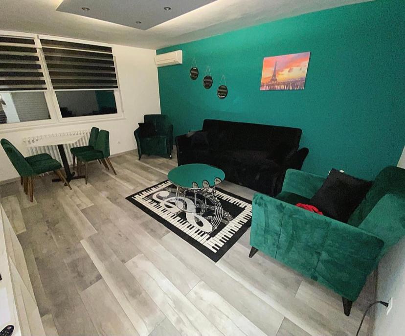 Apartman Omar Stan Na Dan Besplatan Parking SJJ Exteriör bild